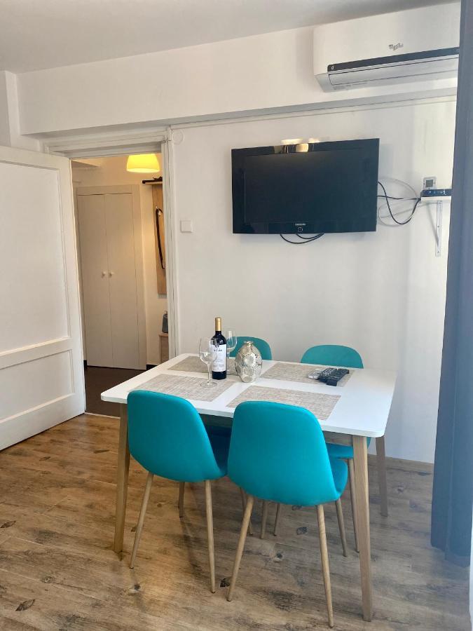 Ultracentral - Apartament Pe Calea Victoriei Bucarest Esterno foto