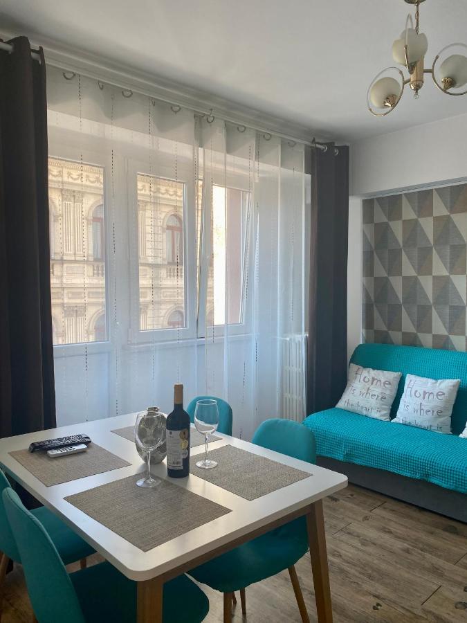 Ultracentral - Apartament Pe Calea Victoriei Bucarest Esterno foto