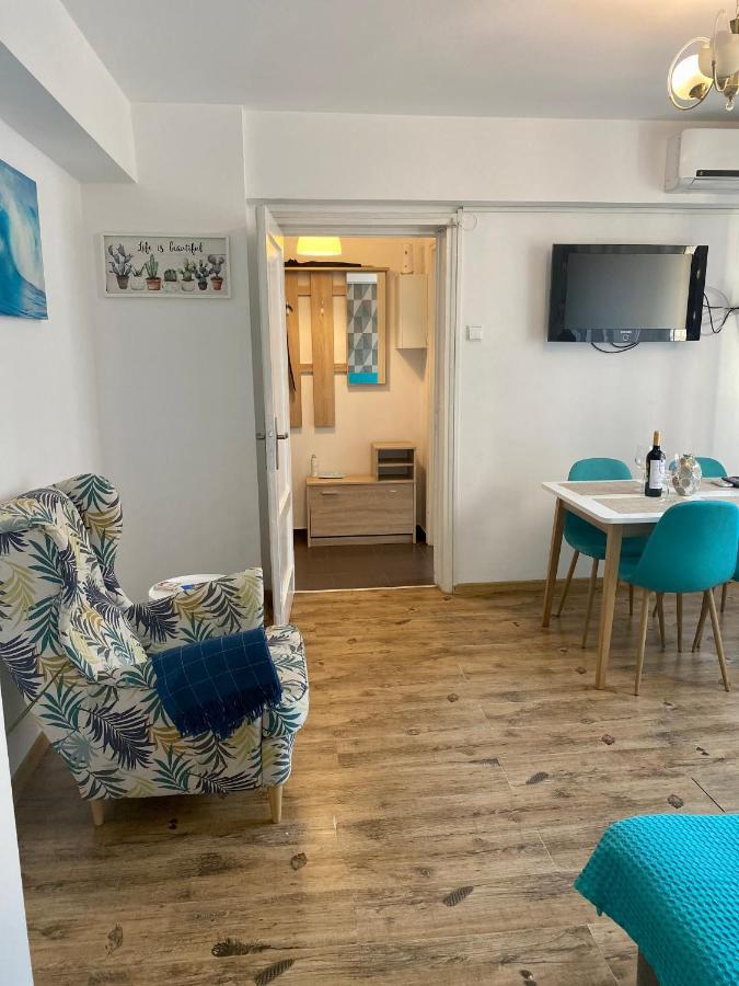 Ultracentral - Apartament Pe Calea Victoriei Bucarest Esterno foto