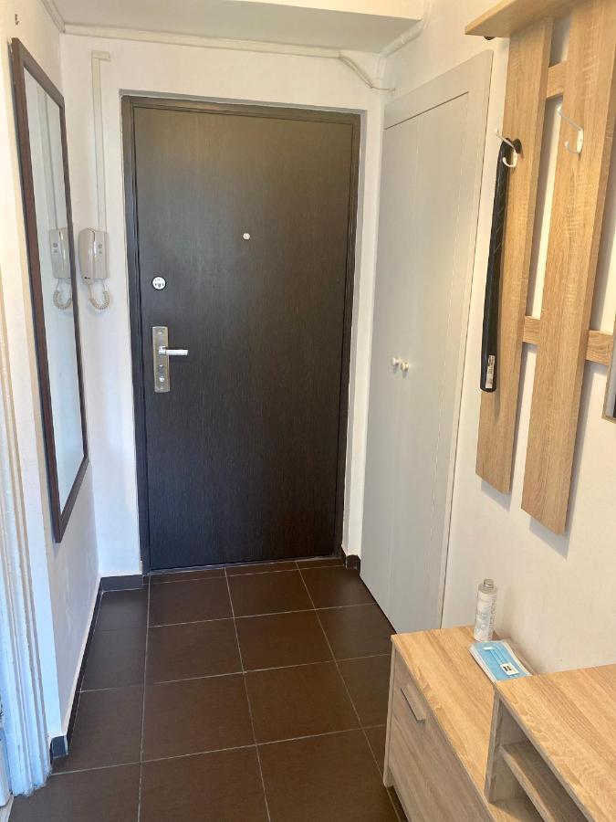 Ultracentral - Apartament Pe Calea Victoriei Bucarest Esterno foto