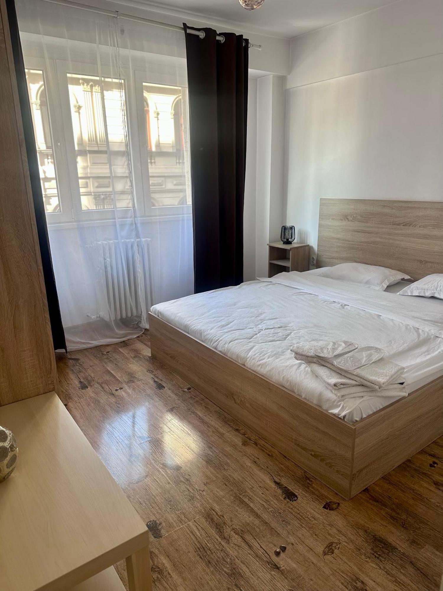 Ultracentral - Apartament Pe Calea Victoriei Bucarest Esterno foto
