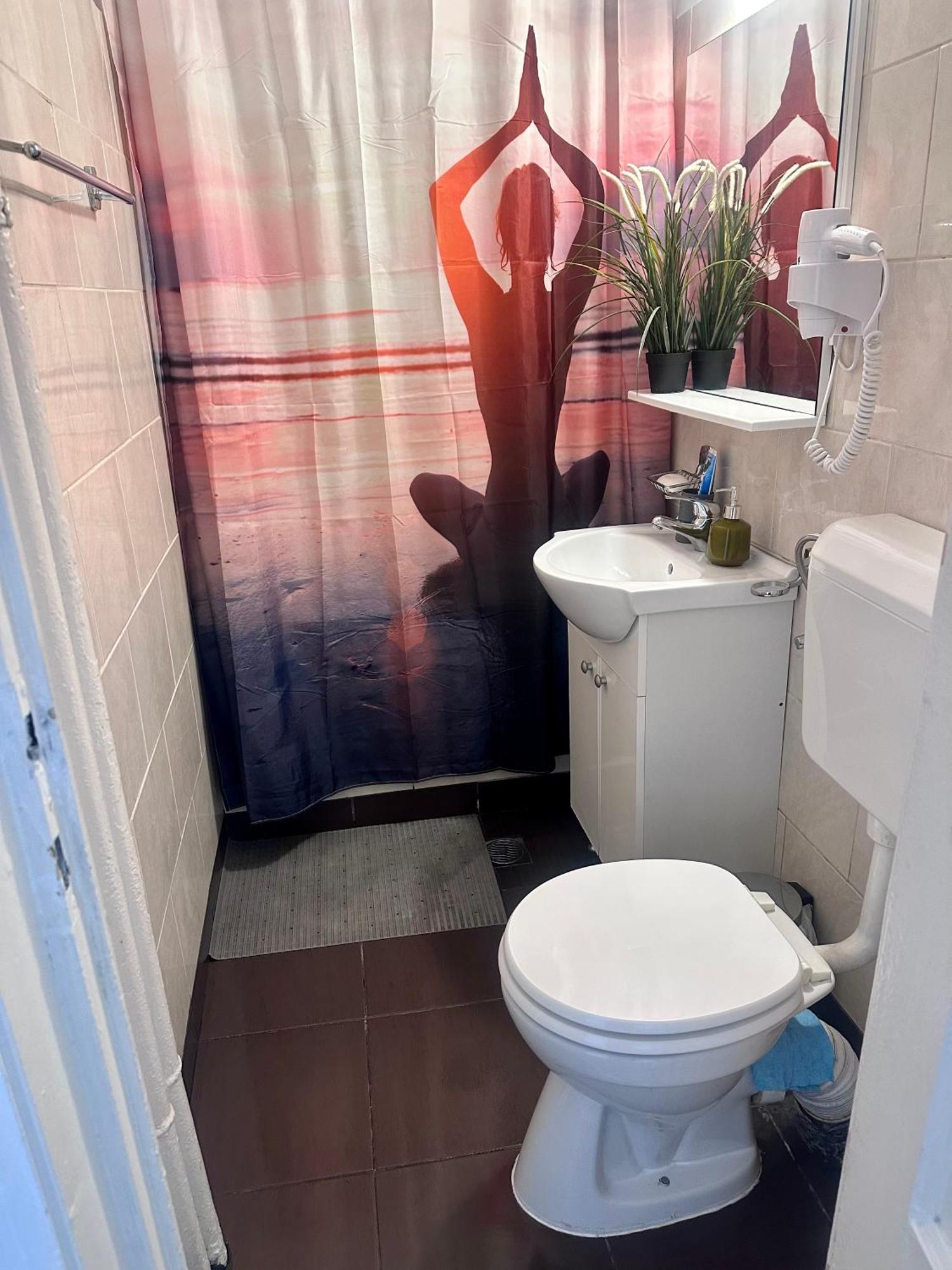 Ultracentral - Apartament Pe Calea Victoriei Bucarest Esterno foto